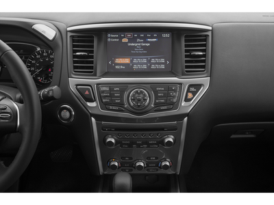 2019 Nissan Pathfinder FWD SL