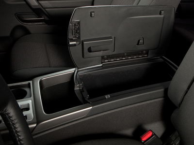 2012 Nissan Titan 4WD Crew Cab SWB SL