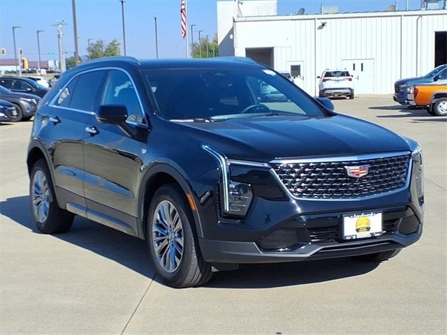 2025 Cadillac XT4 Premium Luxury