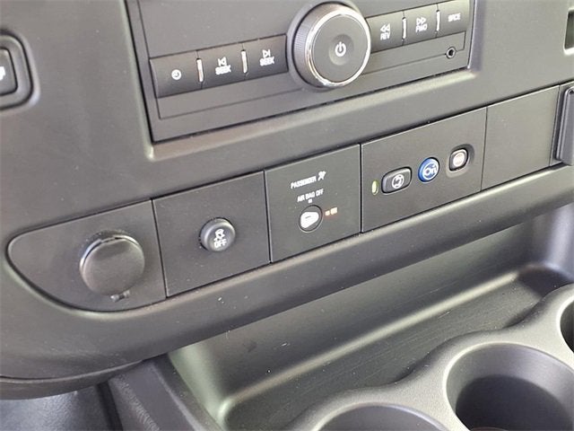 2025 Chevrolet Express Cutaway 3500 1WT