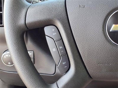 2025 Chevrolet Express Cutaway 3500 1WT