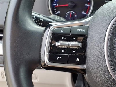 2024 Kia Carnival LX