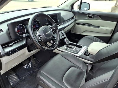 2024 Kia Carnival LX