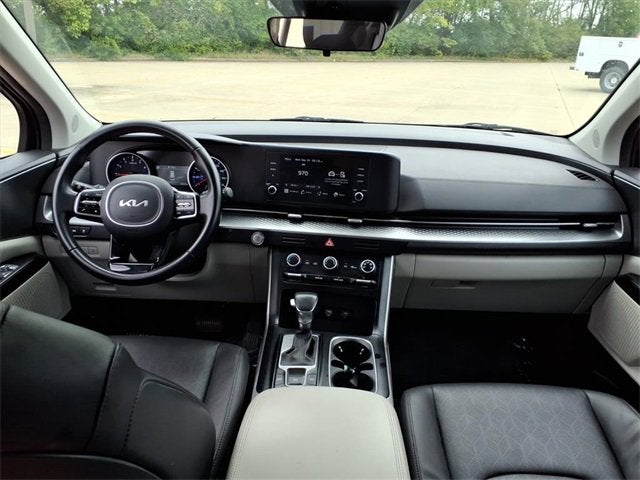 2024 Kia Carnival LX