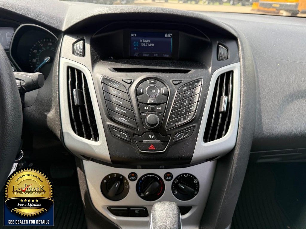2014 Ford Focus 4dr Sdn SE
