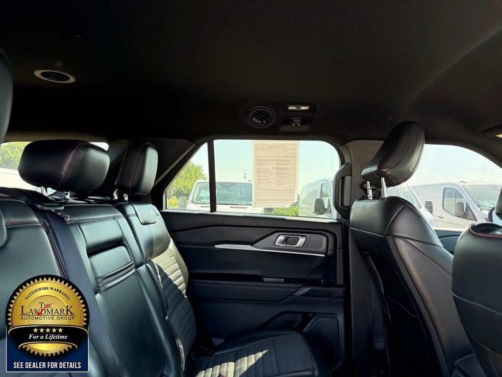 2025 Ford Explorer ST-Line 4WD