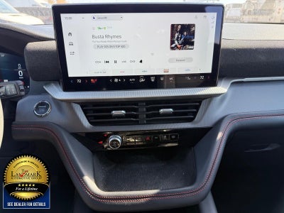 2025 Ford Explorer ST-Line 4WD