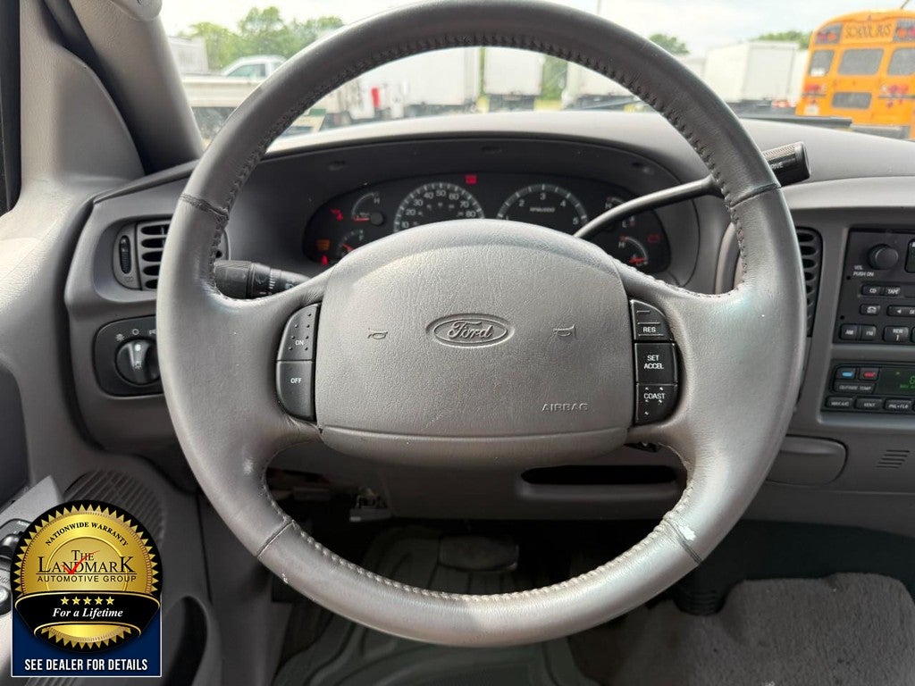 2002 Ford F-150 SuperCrew 139" XLT 4WD