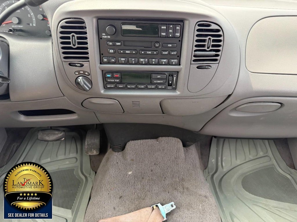 2002 Ford F-150 SuperCrew 139" XLT 4WD
