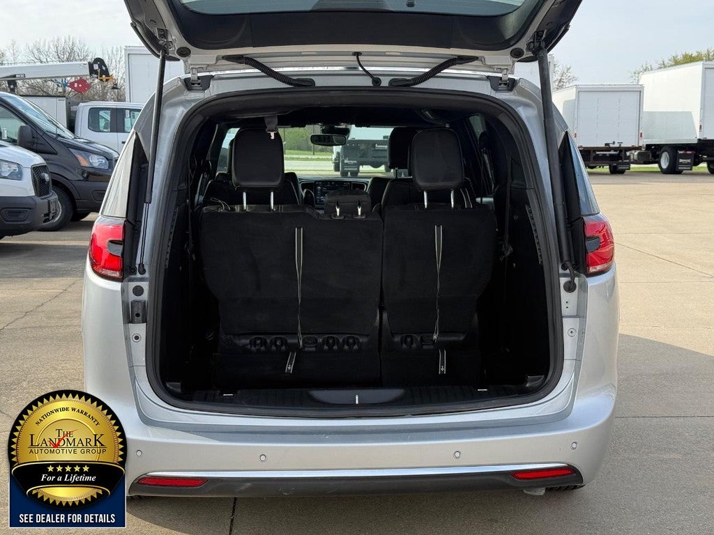 2026 Chrysler Pacifica Select FWD