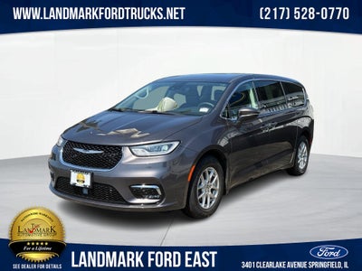 2023 Chrysler Pacifica Touring L FWD