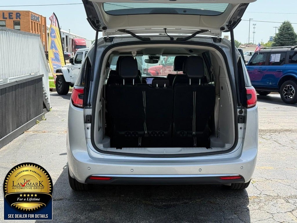 2024 Chrysler Pacifica Touring L FWD