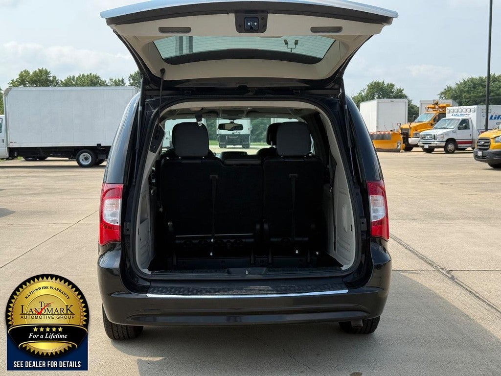 2015 Chrysler Town & Country 4dr Wgn Touring