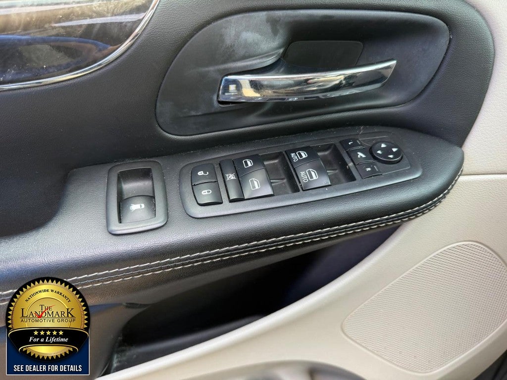2015 Chrysler Town & Country 4dr Wgn Touring