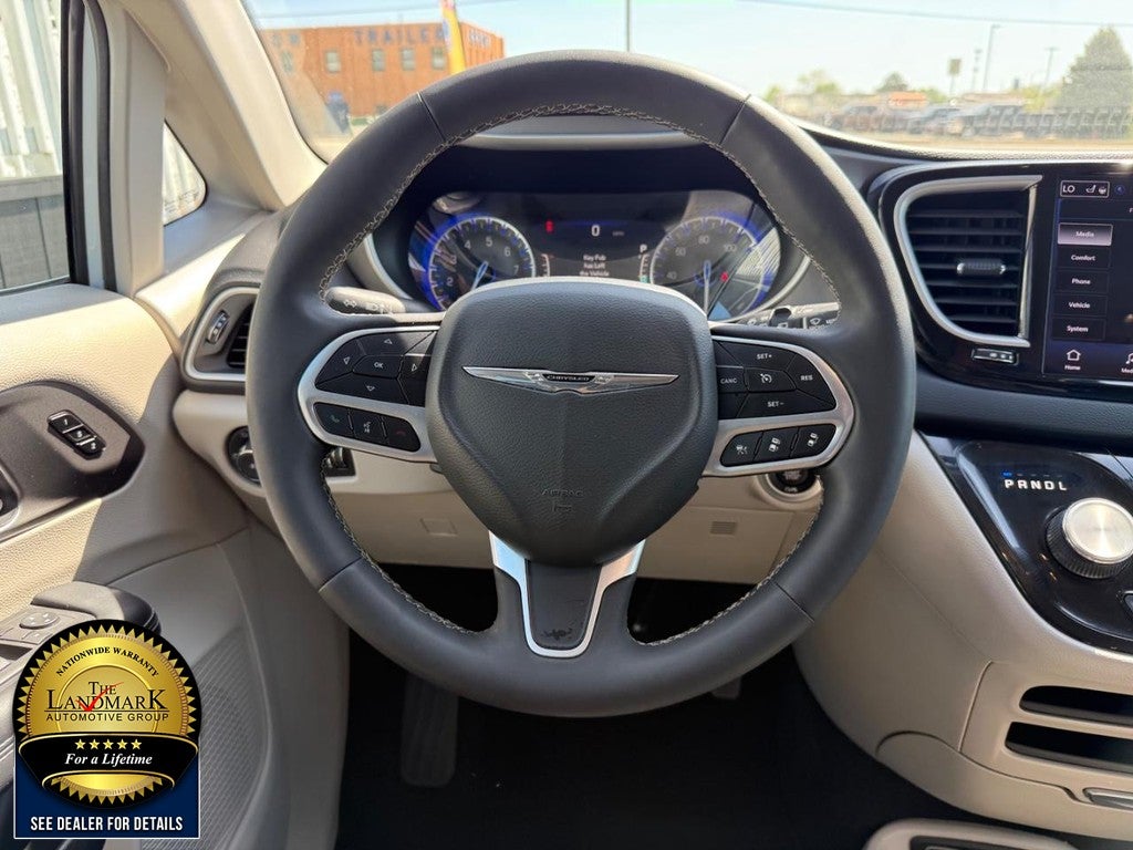 2024 Chrysler Pacifica Touring L FWD