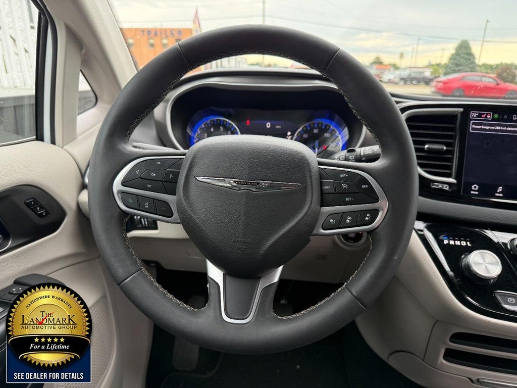 2024 Chrysler Pacifica Touring L FWD