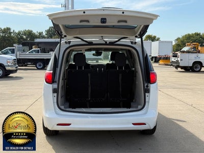 2023 Chrysler Voyager LX FWD