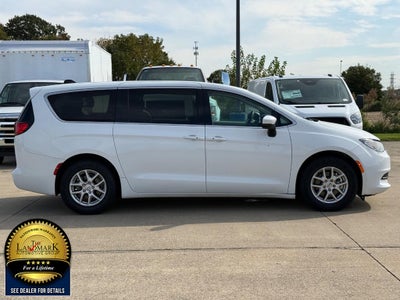 2023 Chrysler Voyager LX FWD