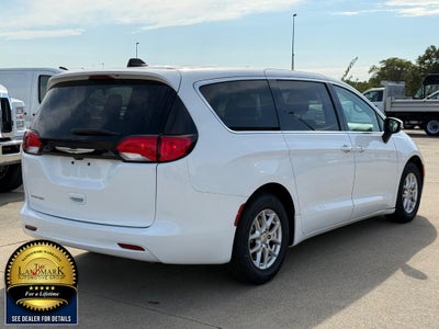 2023 Chrysler Voyager LX FWD