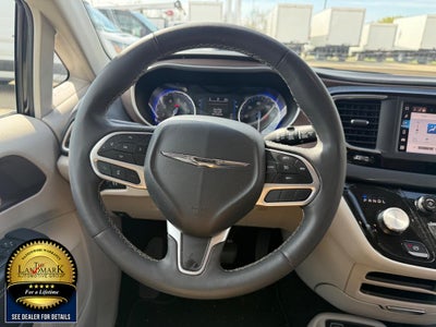 2023 Chrysler Voyager LX FWD