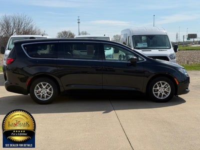 2023 Chrysler Voyager LX FWD