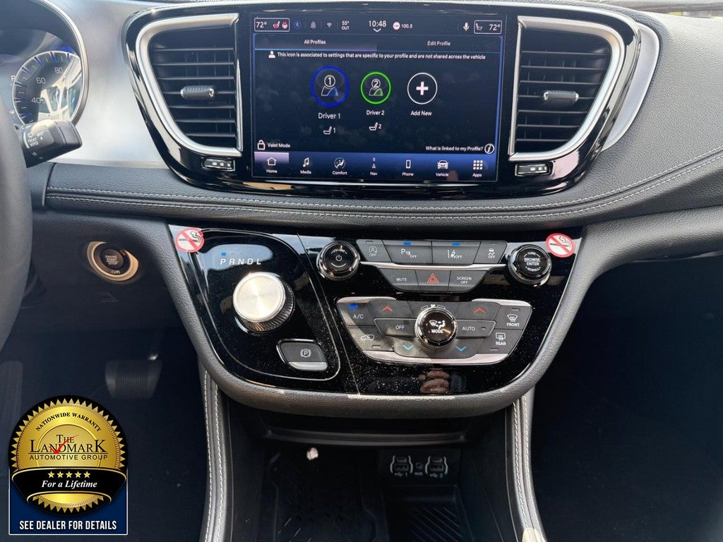 2025 Chrysler Pacifica Limited FWD