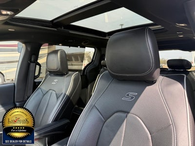 2025 Chrysler Pacifica Limited FWD