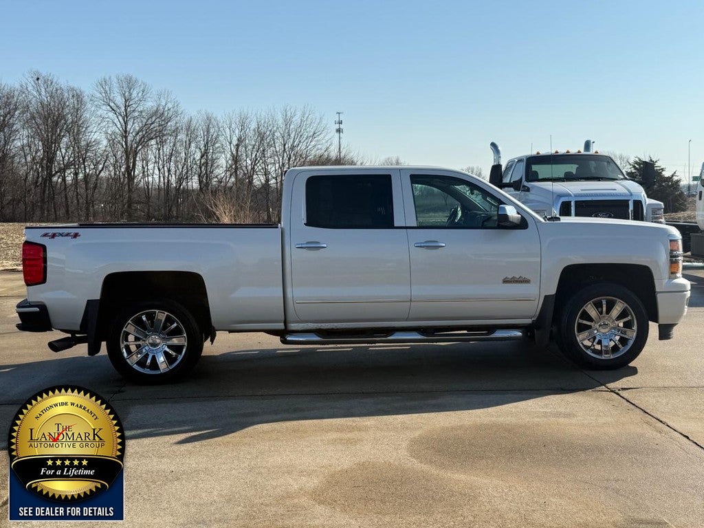 2014 Chevrolet Silverado 1500 4WD Crew Cab 143.5" High Country