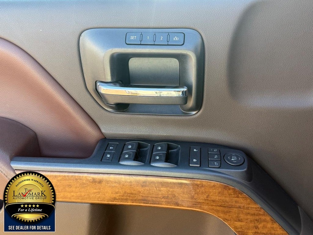 2014 Chevrolet Silverado 1500 4WD Crew Cab 143.5" High Country