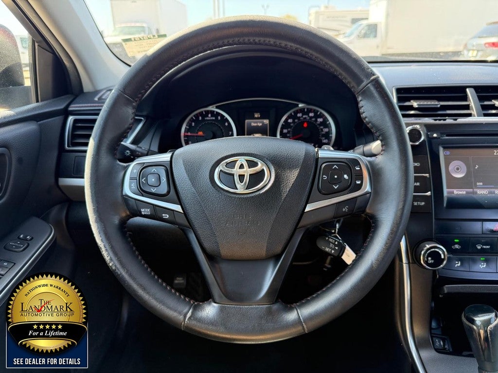 2015 Toyota Camry 4dr Sdn I4 Auto SE (Natl)