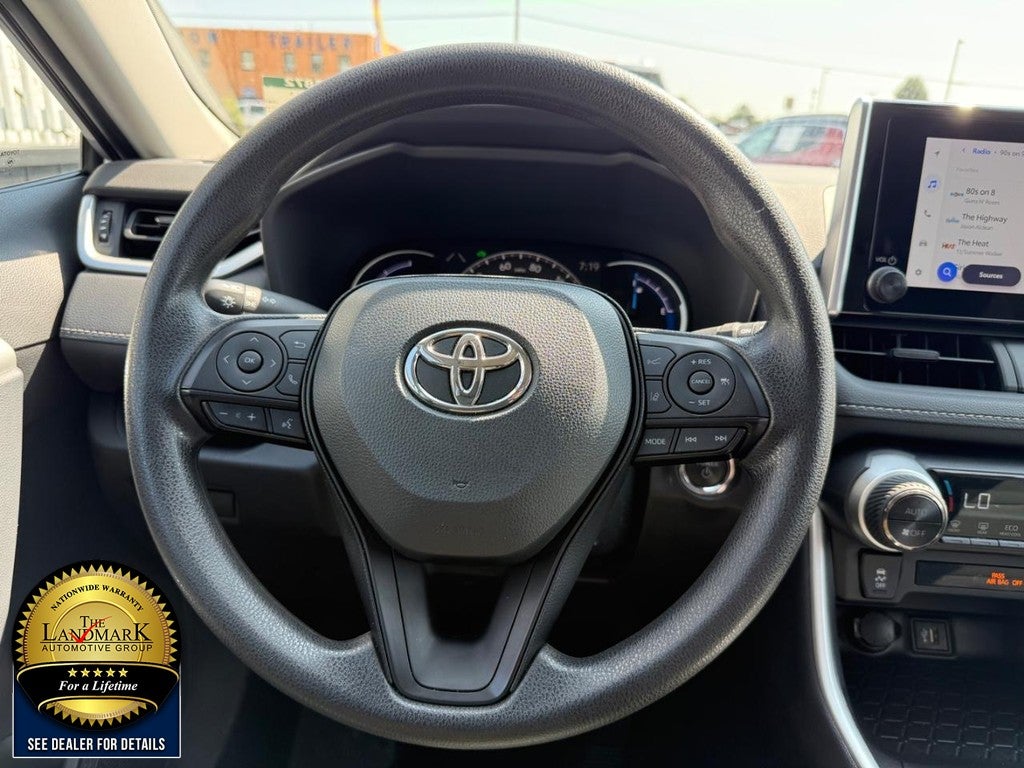 2025 Toyota RAV4 Hybrid XLE AWD (Natl)