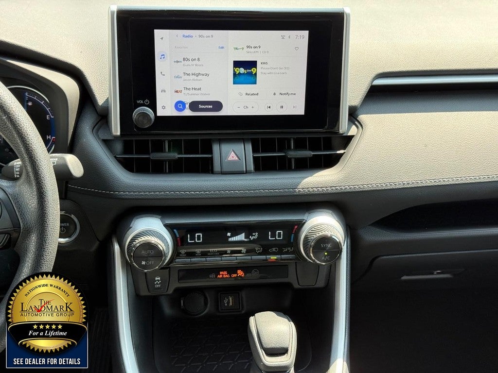 2025 Toyota RAV4 Hybrid XLE AWD (Natl)