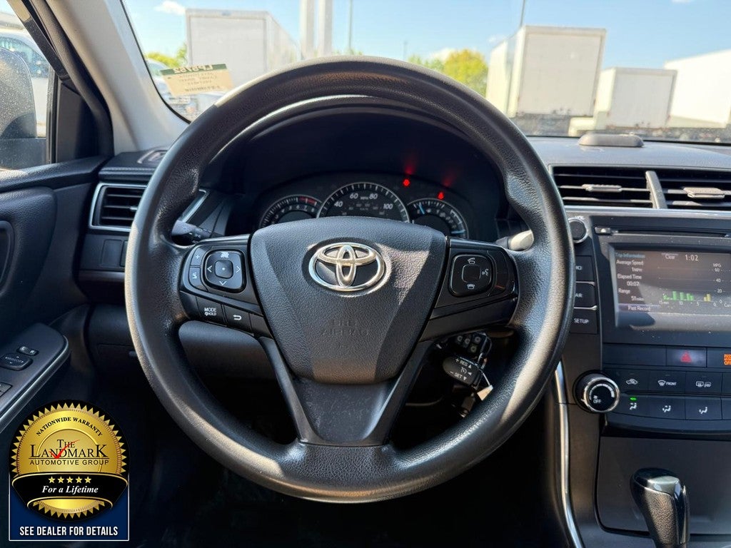 2015 Toyota Camry 4dr Sdn I4 Auto LE (Natl)