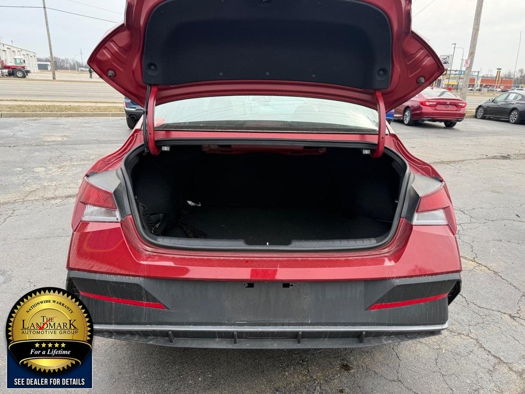 2024 Hyundai Elantra SEL IVT