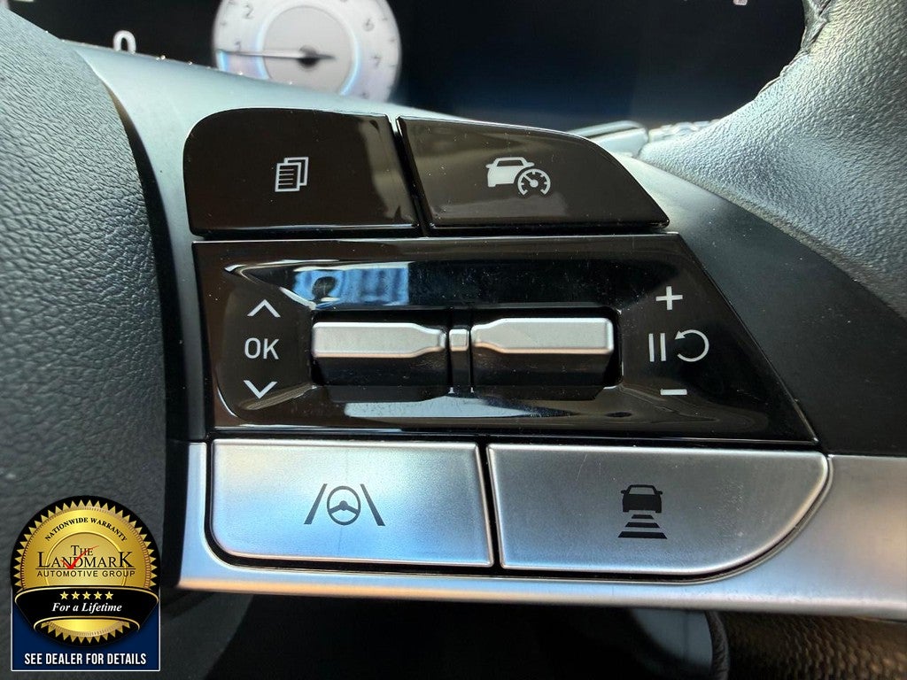 2024 Hyundai Elantra Limited IVT