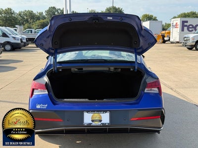 2024 Hyundai Elantra Limited IVT