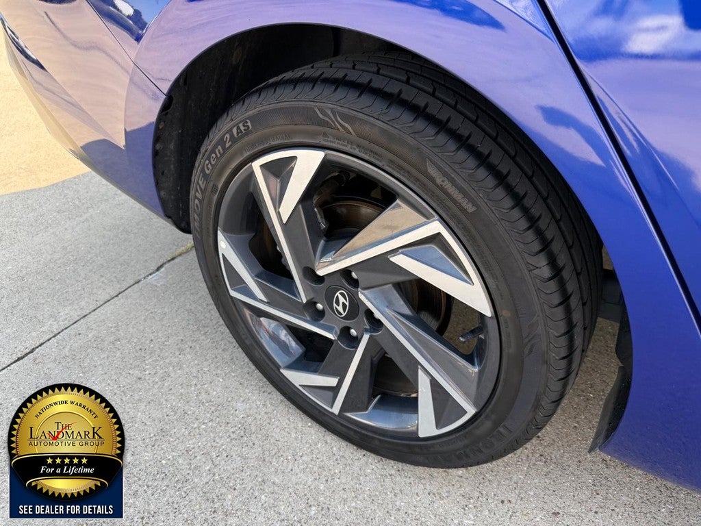 2024 Hyundai Elantra Limited IVT