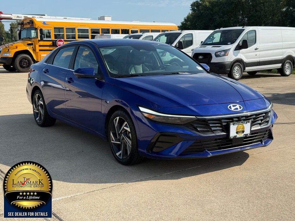 2024 Hyundai Elantra Limited IVT