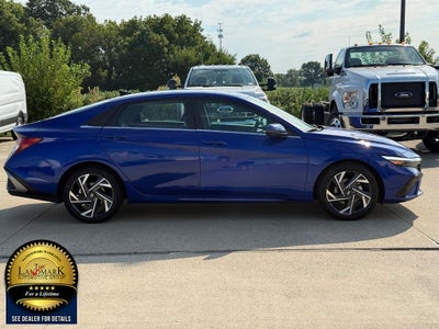 2024 Hyundai Elantra Limited IVT
