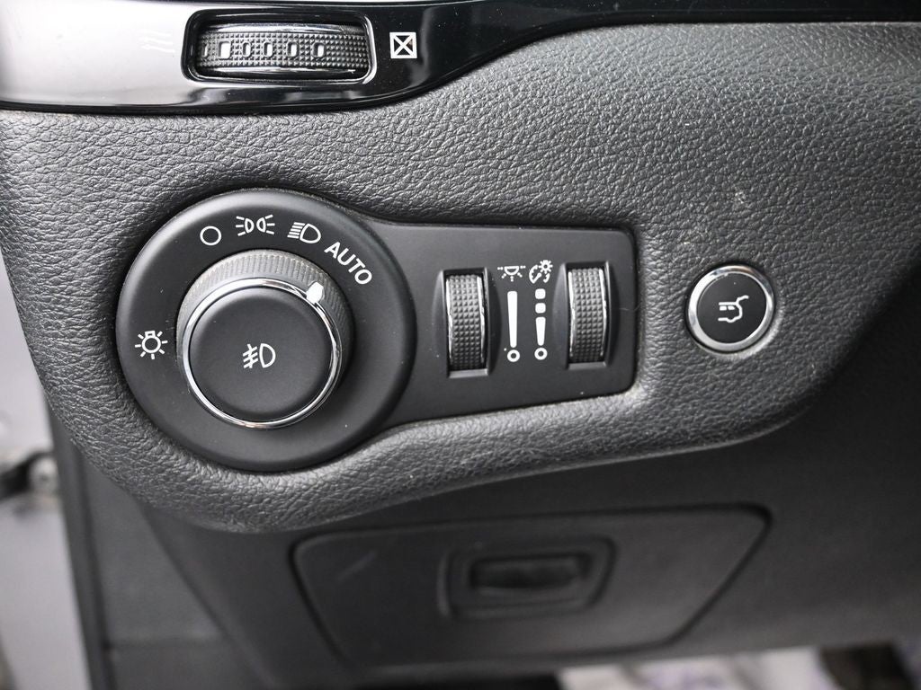 2020 Jeep Cherokee Altitude