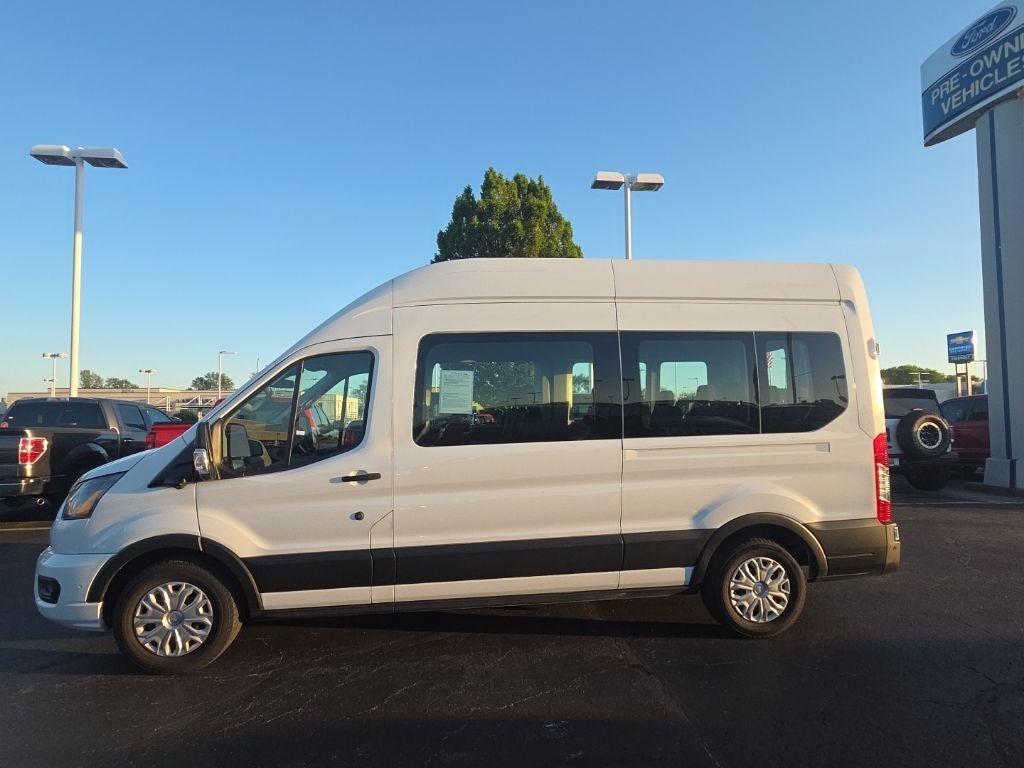 2023 Ford Transit Passenger Wagon XLT