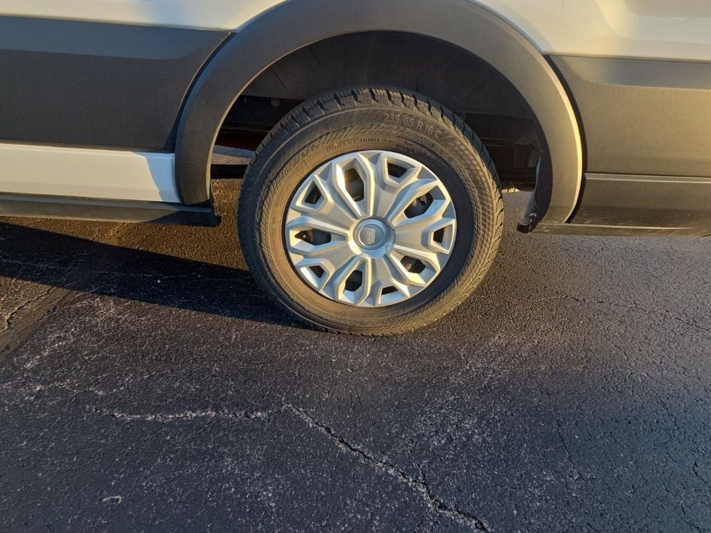 2023 Ford Transit Passenger Wagon XLT