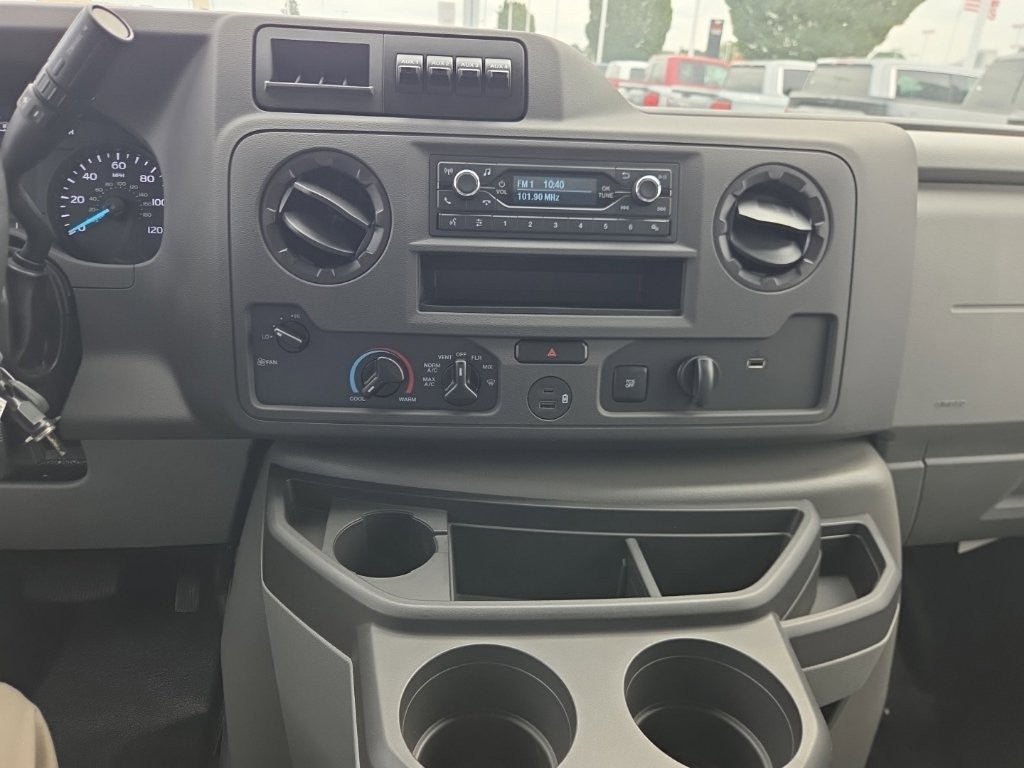 2024 Ford E-Series Cutaway E-450 DRW 158" WB