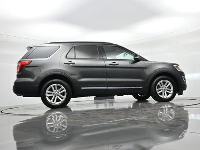 2017 Ford Explorer XLT FWD