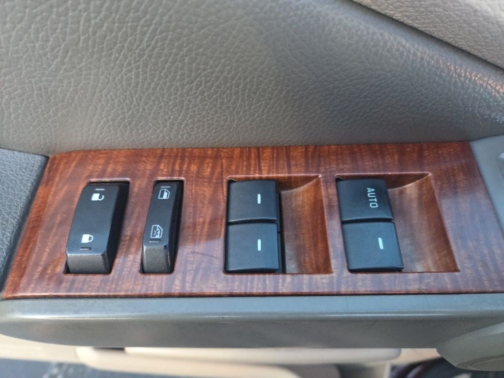 2006 Ford Explorer 4dr 114" WB 4.6L Eddie Bauer 4WD