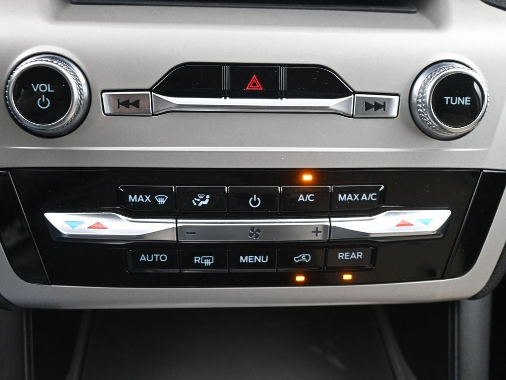 2023 Ford Explorer Base 4WD