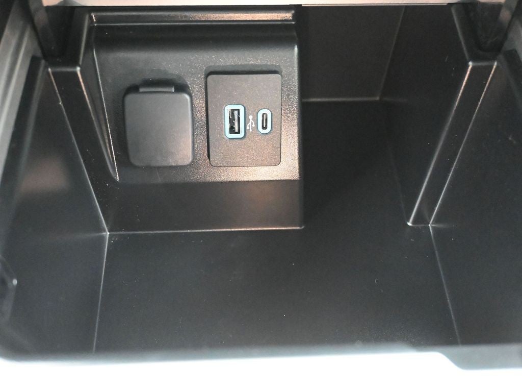 2023 Ford Explorer Base 4WD