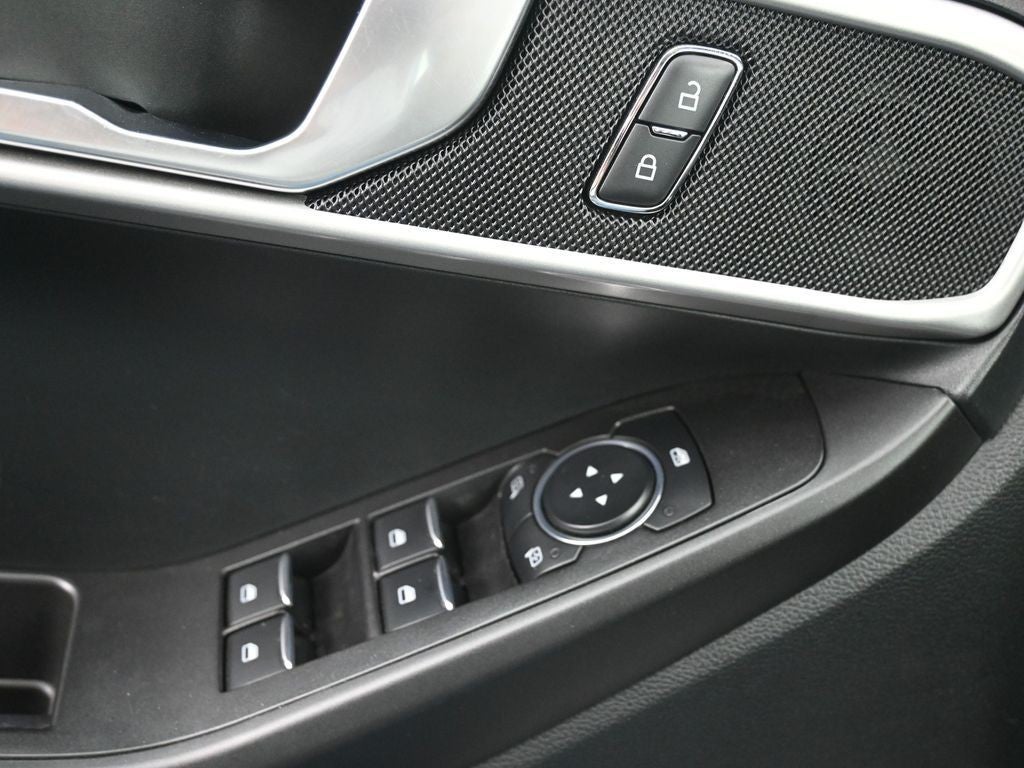 2023 Ford Explorer Base 4WD