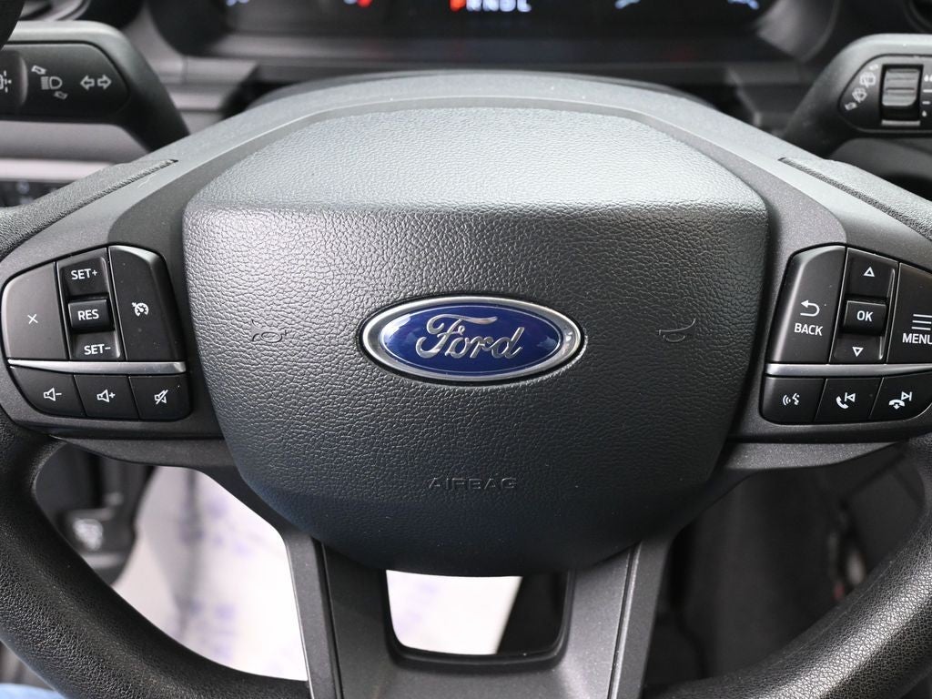 2023 Ford Explorer Base 4WD
