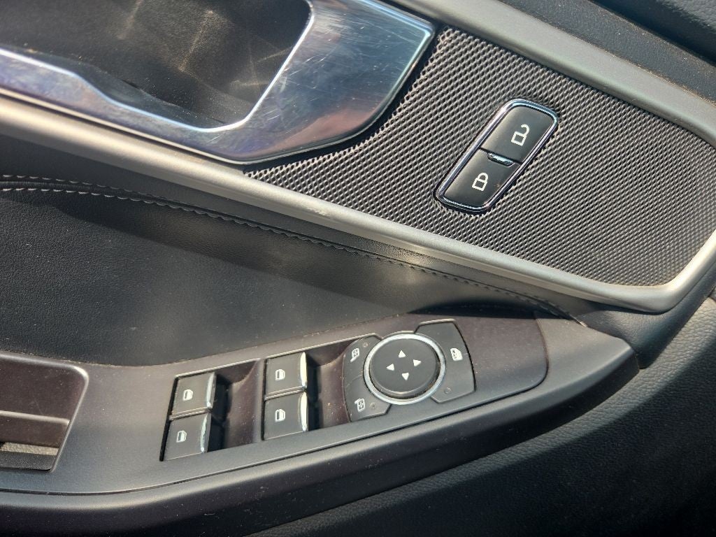 2020 Ford Explorer XLT 4WD